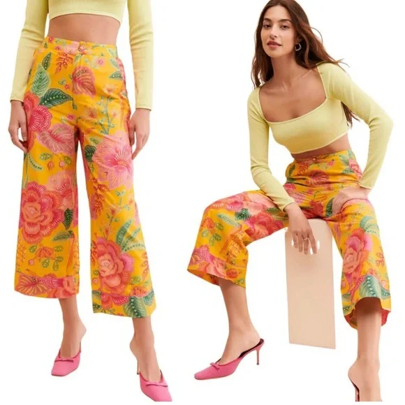 FARM Rio Colorful Pants Boho Tropical Floral Bloom Macaw Print Capri Large